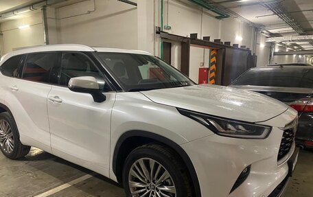 Toyota Highlander, 2023 год, 6 995 000 рублей, 8 фотография