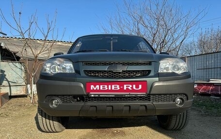 Chevrolet Niva I рестайлинг, 2012 год, 670 000 рублей, 4 фотография