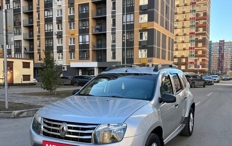 Renault Duster I рестайлинг, 2014 год, 850 000 рублей, 2 фотография