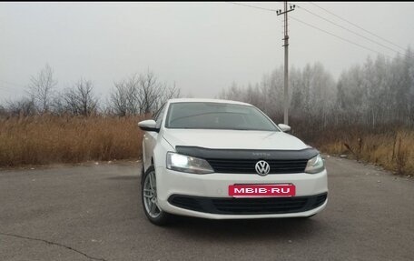 Volkswagen Jetta VI, 2014 год, 970 000 рублей, 3 фотография