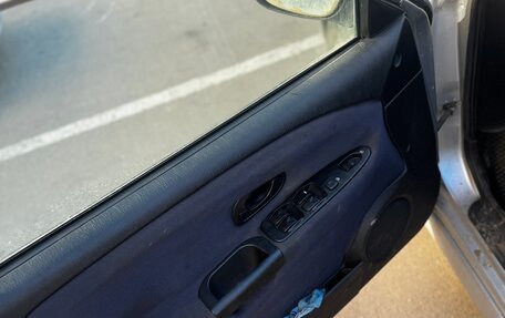 Mitsubishi Carisma I, 2002 год, 300 000 рублей, 8 фотография