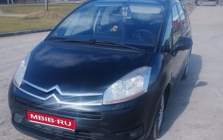 Citroen C4 Picasso II рестайлинг, 2010 год, 700 000 рублей, 2 фотография