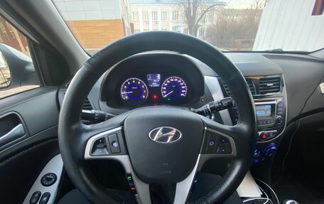 Hyundai Solaris II рестайлинг, 2014 год, 990 000 рублей, 9 фотография