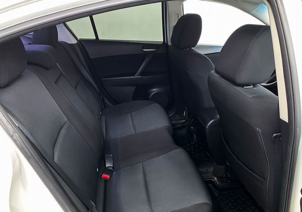 Mazda 3, 2011 год, 890 000 рублей, 13 фотография