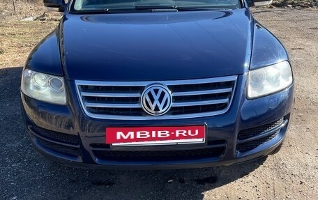 Volkswagen Touareg III, 2003 год, 875 000 рублей, 2 фотография