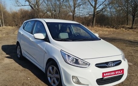 Hyundai Solaris II рестайлинг, 2013 год, 1 100 000 рублей, 3 фотография