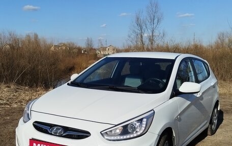 Hyundai Solaris II рестайлинг, 2013 год, 1 100 000 рублей, 9 фотография