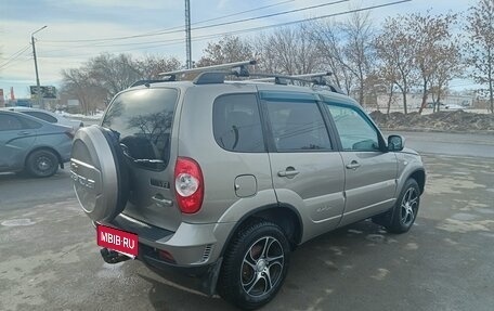 Chevrolet Niva I рестайлинг, 2017 год, 975 000 рублей, 3 фотография