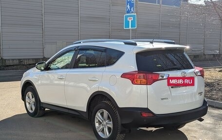 Toyota RAV4, 2014 год, 1 850 000 рублей, 3 фотография