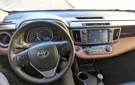 Toyota RAV4, 2014 год, 1 850 000 рублей, 12 фотография