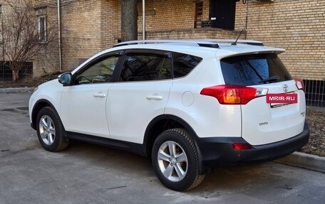 Toyota RAV4, 2014 год, 1 850 000 рублей, 10 фотография