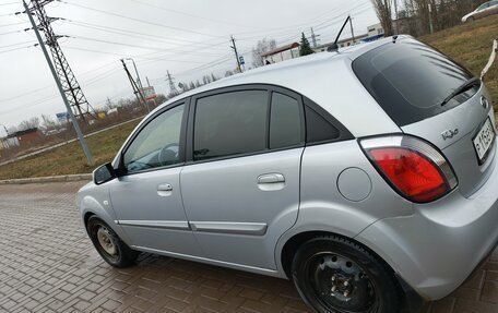 KIA Rio II, 2010 год, 700 000 рублей, 9 фотография