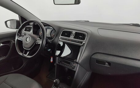 Volkswagen Polo VI (EU Market), 2016 год, 870 000 рублей, 11 фотография