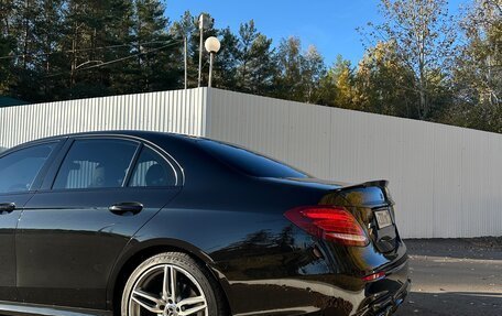 Mercedes-Benz E-Класс, 2016 год, 3 550 000 рублей, 4 фотография