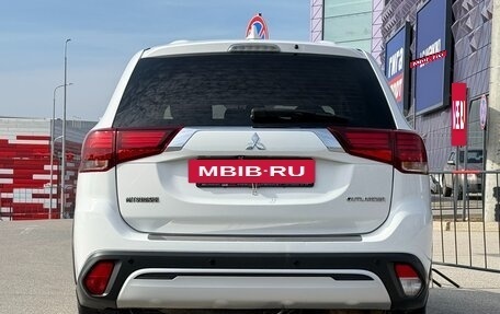 Mitsubishi Outlander III рестайлинг 3, 2019 год, 2 077 000 рублей, 19 фотография