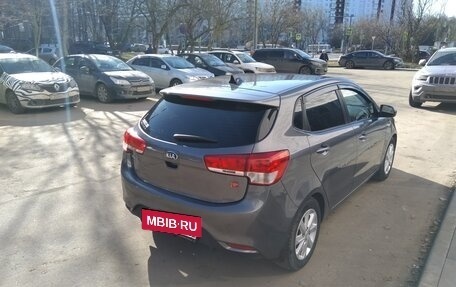 KIA Rio III рестайлинг, 2017 год, 1 000 000 рублей, 3 фотография