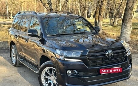 Toyota Land Cruiser 200, 2019 год, 8 700 000 рублей, 6 фотография