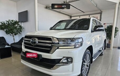 Toyota Land Cruiser 200, 2018 год, 7 899 000 рублей, 3 фотография