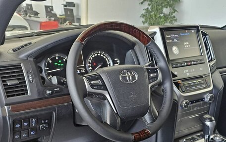 Toyota Land Cruiser 200, 2018 год, 7 899 000 рублей, 17 фотография