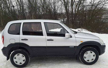 Chevrolet Niva I рестайлинг, 2010 год, 515 000 рублей, 2 фотография