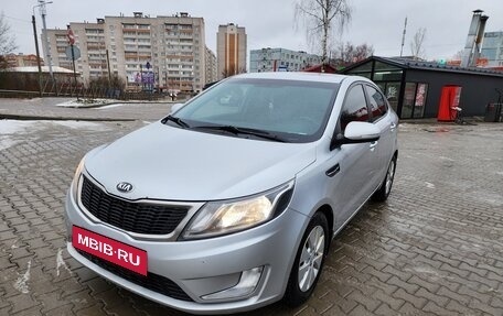 KIA Rio III рестайлинг, 2014 год, 860 000 рублей, 2 фотография