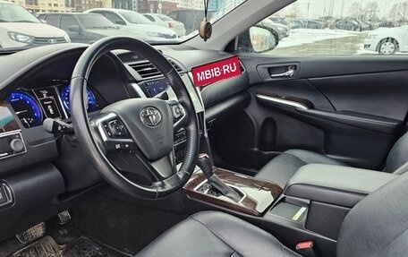 Toyota Camry, 2017 год, 2 470 000 рублей, 6 фотография