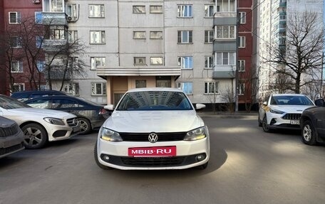 Volkswagen Jetta VI, 2013 год, 890 000 рублей, 5 фотография