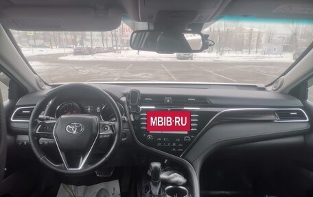 Toyota Camry, 2019 год, 2 700 000 рублей, 12 фотография