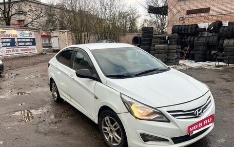 Hyundai Solaris II рестайлинг, 2015 год, 569 000 рублей, 2 фотография