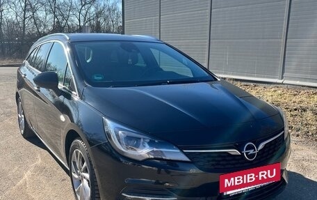 Opel Astra K, 2019 год, 1 780 000 рублей, 6 фотография