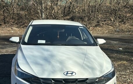 Hyundai Elantra, 2023 год, 2 350 000 рублей, 1 фотография