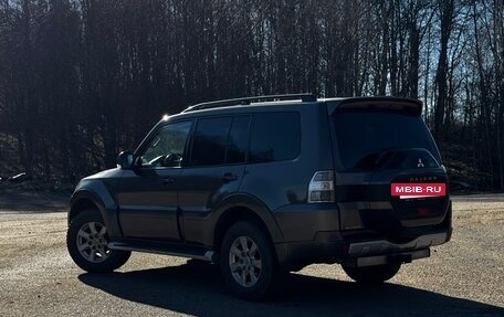 Mitsubishi Pajero IV, 2015 год, 2 900 000 рублей, 5 фотография