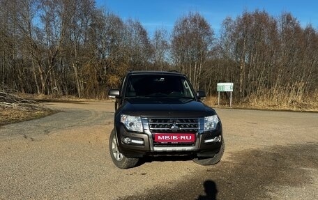 Mitsubishi Pajero IV, 2015 год, 2 900 000 рублей, 9 фотография