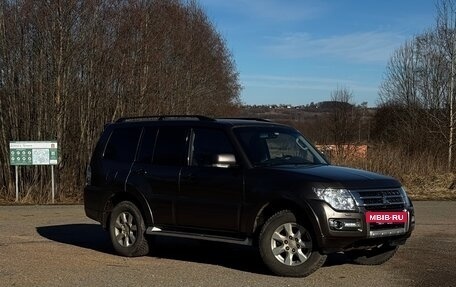 Mitsubishi Pajero IV, 2015 год, 2 900 000 рублей, 7 фотография