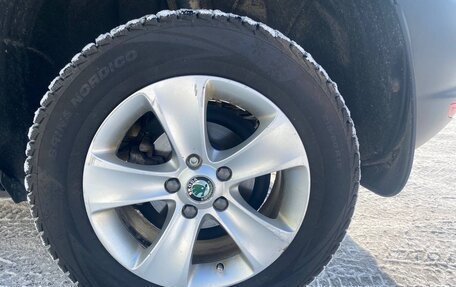 Skoda Yeti I рестайлинг, 2010 год, 700 000 рублей, 20 фотография