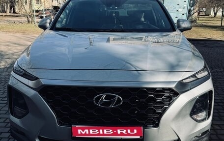 Hyundai Santa Fe IV, 2019 год, 3 500 000 рублей, 2 фотография