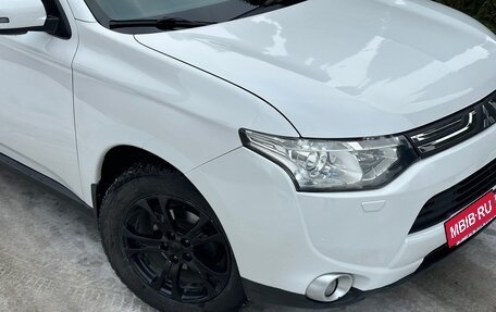 Mitsubishi Outlander III рестайлинг 3, 2012 год, 1 190 000 рублей, 2 фотография