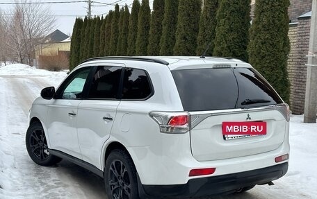 Mitsubishi Outlander III рестайлинг 3, 2012 год, 1 190 000 рублей, 6 фотография