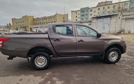 Mitsubishi L200 IV рестайлинг, 2017 год, 2 500 000 рублей, 5 фотография