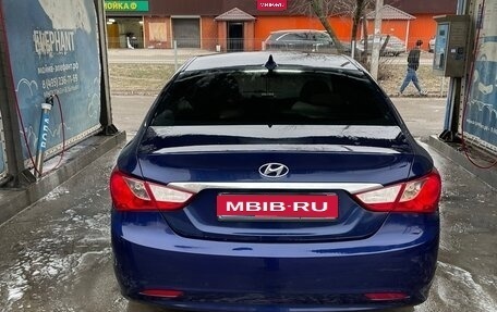 Hyundai Sonata VI, 2010 год, 1 050 000 рублей, 1 фотография