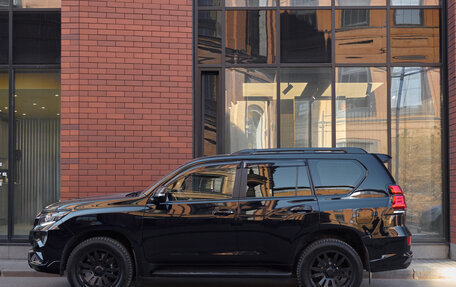 Toyota Land Cruiser Prado 150 рестайлинг 2, 2019 год, 9 500 000 рублей, 3 фотография