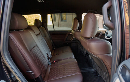 Toyota Land Cruiser Prado 150 рестайлинг 2, 2019 год, 9 500 000 рублей, 31 фотография