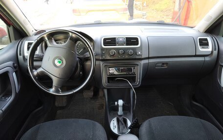 Skoda Fabia II, 2009 год, 650 000 рублей, 4 фотография