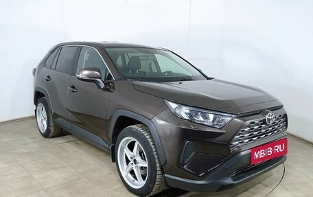 Toyota RAV4, 2019 год, 2 680 000 рублей, 3 фотография