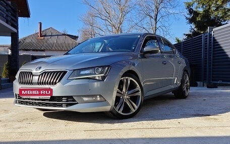 Skoda Superb III рестайлинг, 2015 год, 2 100 000 рублей, 1 фотография