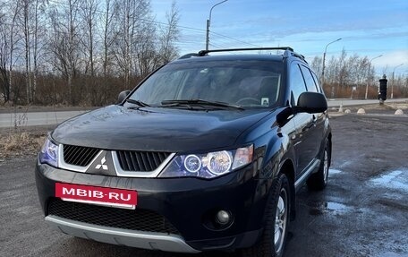 Mitsubishi Outlander III рестайлинг 3, 2007 год, 1 090 000 рублей, 2 фотография