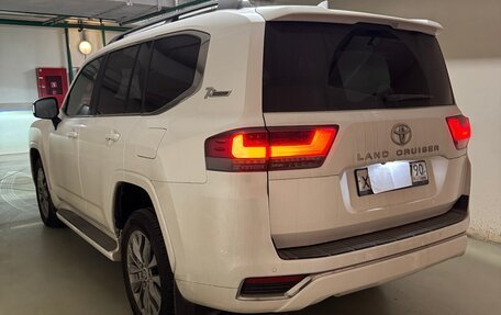Toyota Land Cruiser, 2022 год, 12 000 000 рублей, 4 фотография