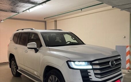 Toyota Land Cruiser, 2022 год, 12 000 000 рублей, 3 фотография