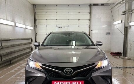 Toyota Camry, 2020 год, 2 800 000 рублей, 13 фотография