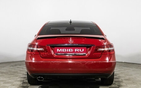 Mercedes-Benz E-Класс, 2012 год, 1 450 000 рублей, 6 фотография